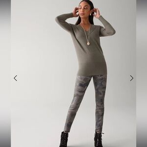 White House Black Market Camo-Print Runway Leggings Size 14R